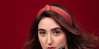 ashnoor kaur colorplay makeup brand