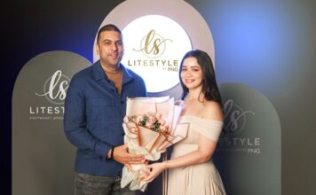 PNG Jewellers announces its next phase of growth for Litestyle by PNG with the appointment of Sara Tendulkar as Brand Ambassador. (L-R Dr. Saurabh Gadgil, CMD, PNG Jewellers, Sara Tendulkar)