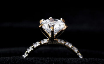 Head: Made, Not Mined: How India Fell for Lab-Grown Diamond Stones